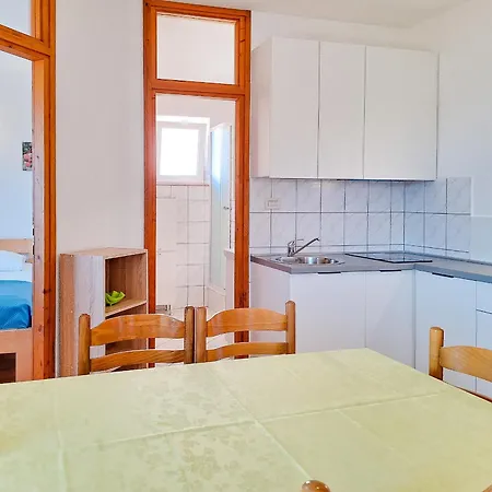 Maria Apartman *